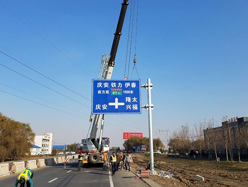睢县睢县道路护栏网网片该如何进行正确的选购呢？